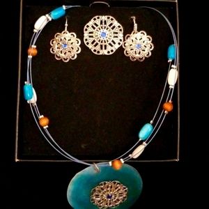 Avon Blue Shell Disc Three Piece Giftset